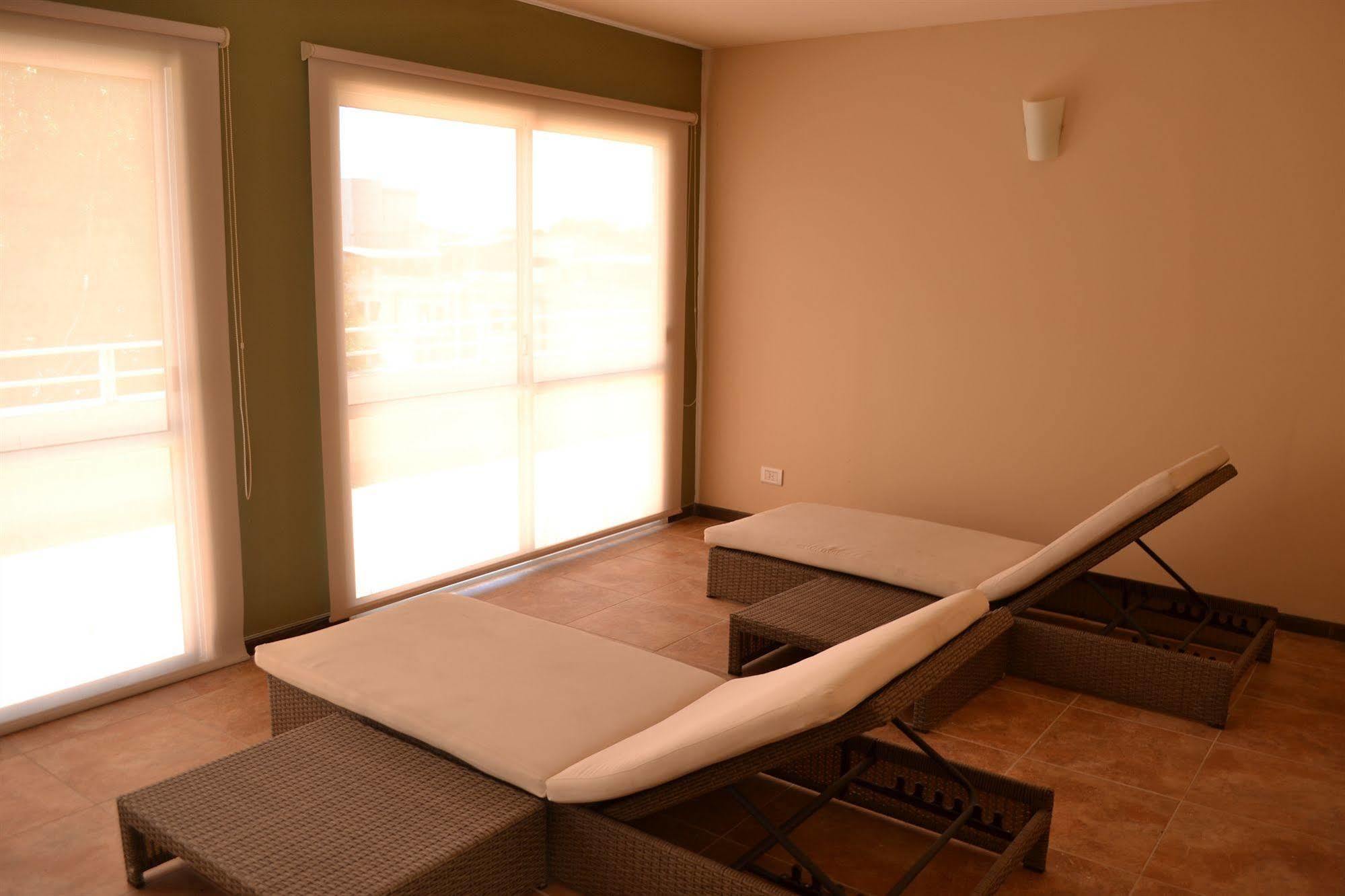 Dakar Hotel Mendoza Buitenkant foto